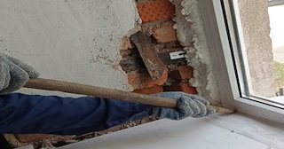 Демонтаж оконных откосов по выгодной цене от 522 руб. в Кунгуре - Сварной-Кнг