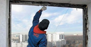 Демонтаж остекления балкона в Кунгуре - цена от 574 руб. - Сварной-Кнг